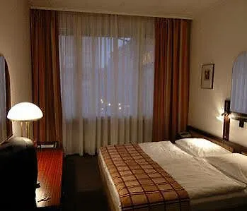 Continental Hotel-pension Bed & Breakfast