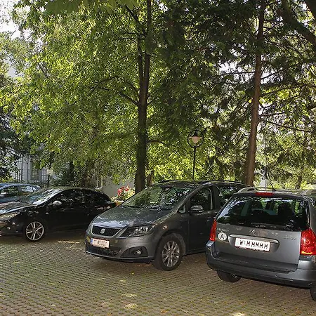 Strudlhof 4* Wiedeń