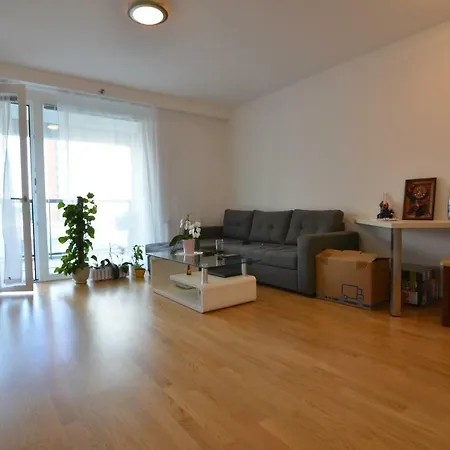 With Parking On Premise Apartman *