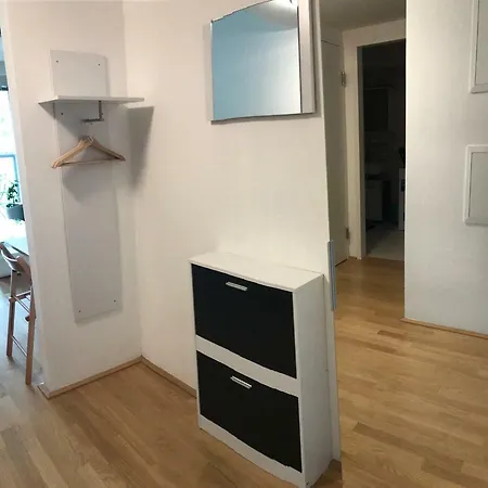 Apartman With Parking On Premise Bécs