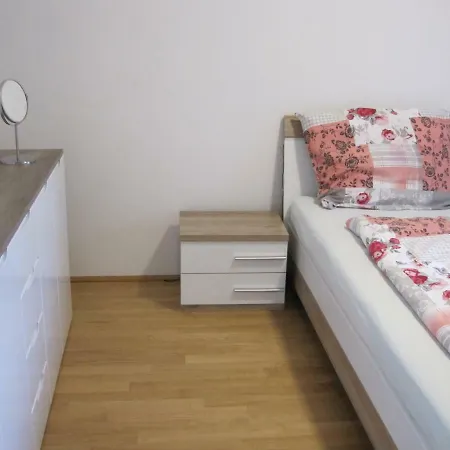 Apartman With Parking On Premise *