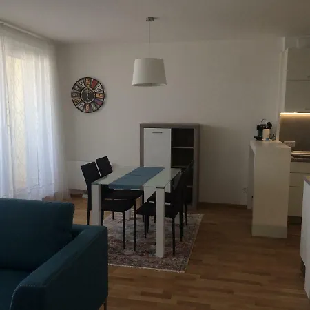Apartment Hauptbahnhof 1 *