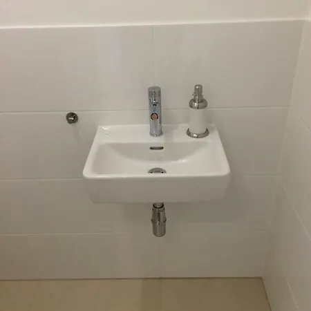 Hauptbahnhof 1 Apartment Vienna