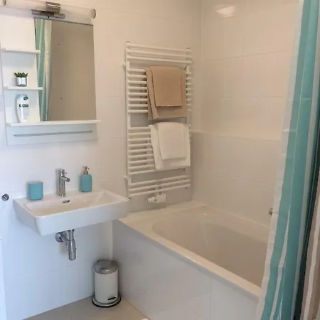 Hauptbahnhof 1 Apartment Vienna