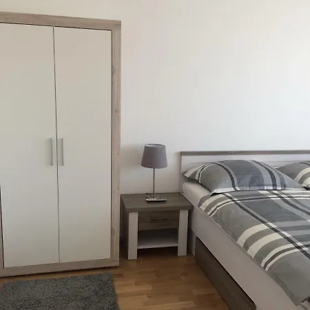 Apartment Hauptbahnhof 1 *