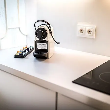 Easy 15 Contactless Check In Apartment *