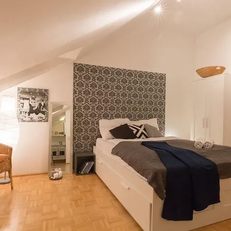 Station Apartment Vienna
