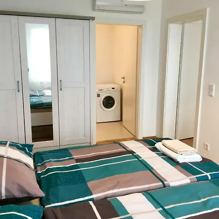 Hauptbahnhof 4 Apartment *