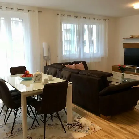 Apartment White Vintage Park View