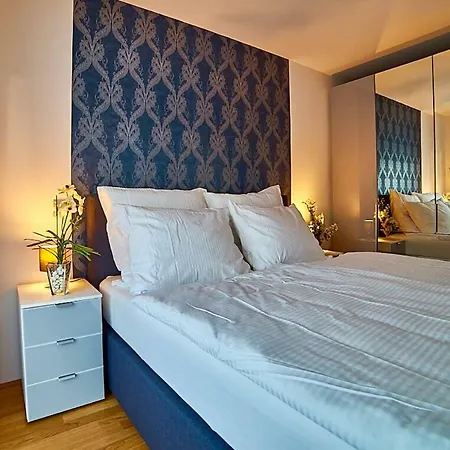 Place Apartment *