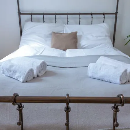 Kingsize Station Apartment *