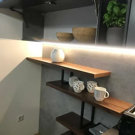 Hauptbanhof And Belvedere Two Bedroom Apartment Vienna