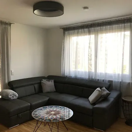 Hauptbanhof And Belvedere Two Bedroom *
