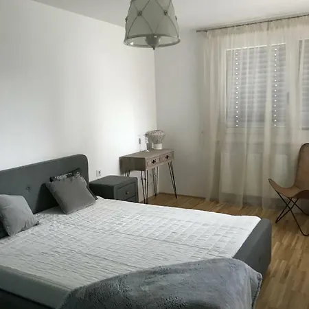 Apartment Hauptbanhof And Belvedere Two Bedroom Vienna