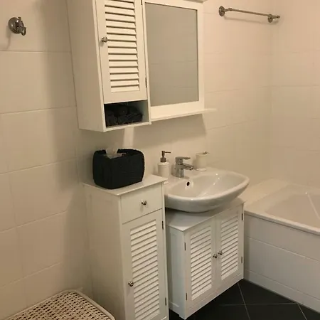 Apartment Hauptbanhof And Belvedere Two Bedroom *
