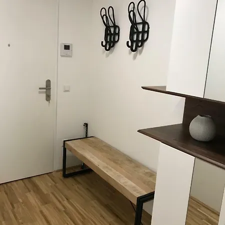 Hauptbanhof And Belvedere Two Bedroom * Vienna