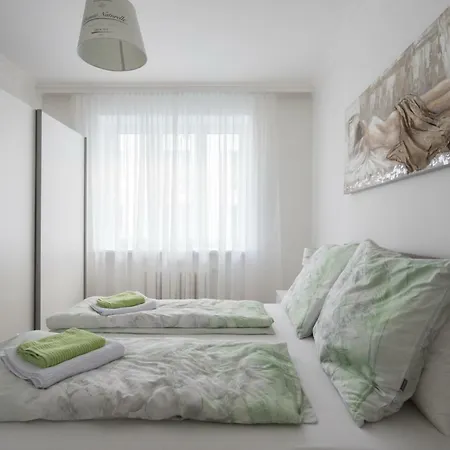 Let It Be U1, U2, U4 Karlsplatz Oper Apartment *