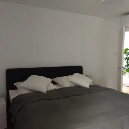 Apartment Rema Ferienwohnung Schwedenplatz Vienna
