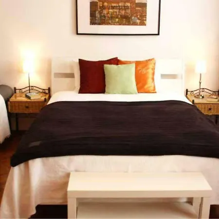 Cosy Close To Apartment *