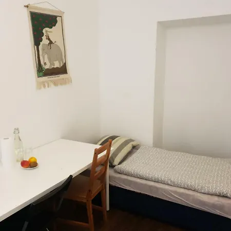 City Center Private With Shared Bathroom. Homestay *