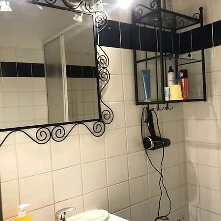 Homestay City Center Private With Shared Bathroom. Vienna