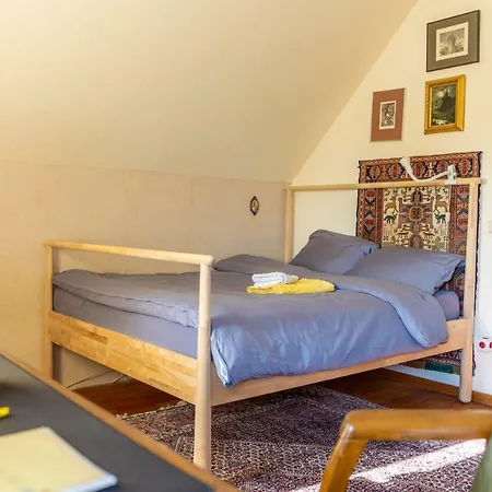 Town House Near Metro & Center منزل للإقامة