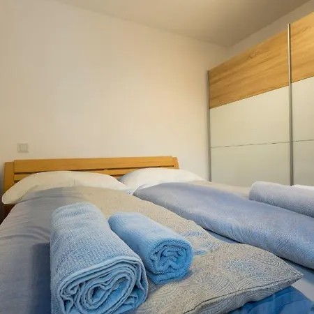 Apartment Spacious With Balcony Vienna