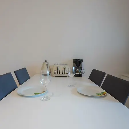 Apartment Spacious With Balcony Vienna
