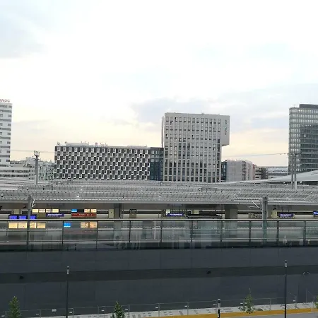 S-home @ Central Station Apartment *