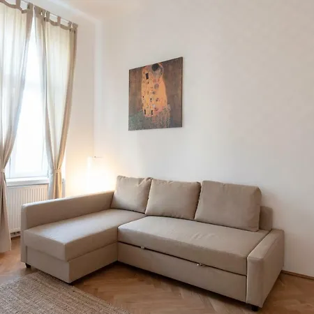 Living - Margareten Apartment