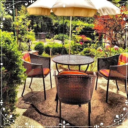 Grinzinger Gartenidylle * Vienne