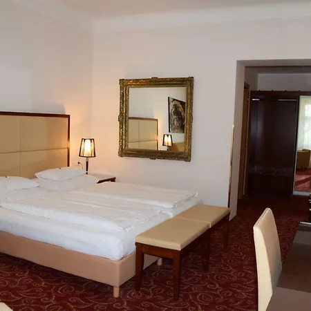 Jaeger - Family Tradition Since 1911 Hotel