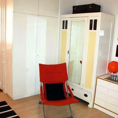 Cosy Close To