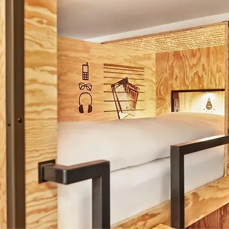 Hotel H+