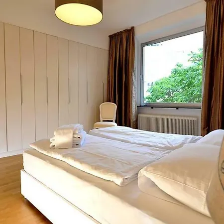 Residence, Naschmarkt - Karlsplatz