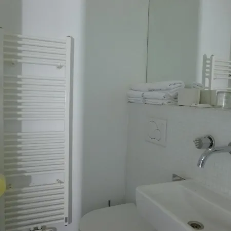 Maximillian Aparthotel Vienna