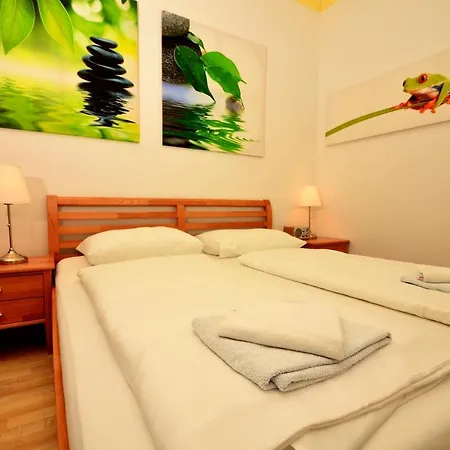 Aparthotel Ajo Messe - Contactless Check In 3*