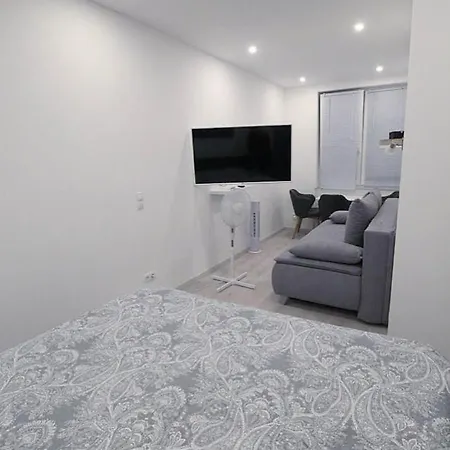Theresa Tiana Apartment Vienna