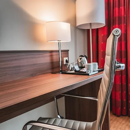 Hilton Garden South ホテル 4*