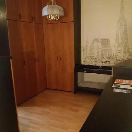 Apartment Geraeumige Zentrumsnahe Altbauwohnung *