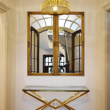 Belvedere Embassy *