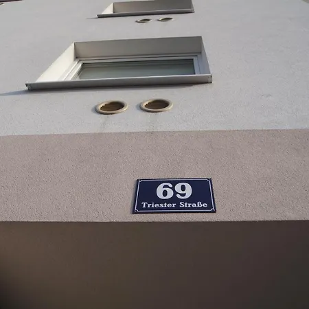 Paradise City Hotel 3*