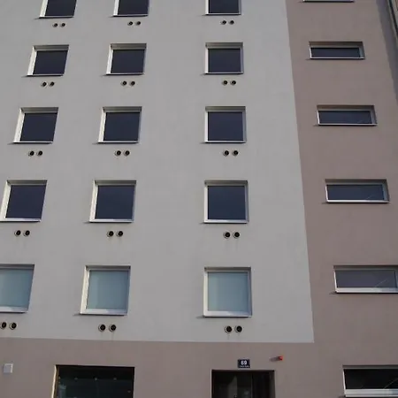 Paradise City Hotel 3*