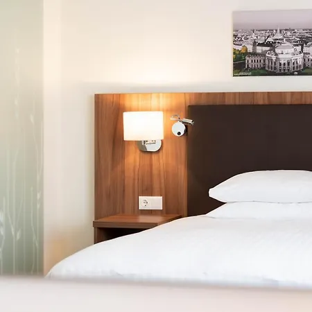 Hilton Garden South