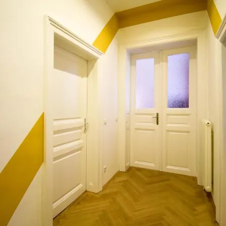 Premium Maria Theresia I Apartment