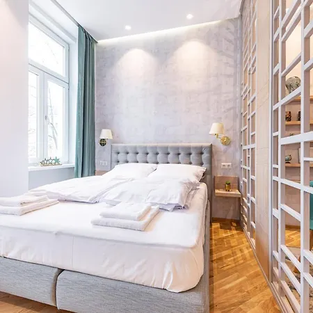 Zeus Design Apartment