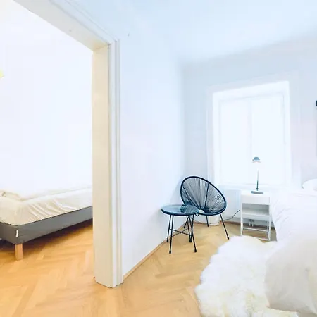 Fantastic 3-bedroom-apartment In Mitte * Vienne