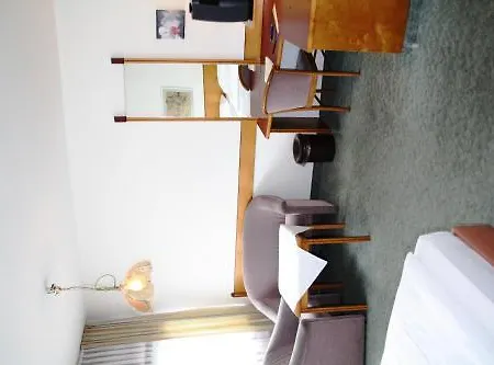 Hotel Ekazent Schoenbrunn 3*