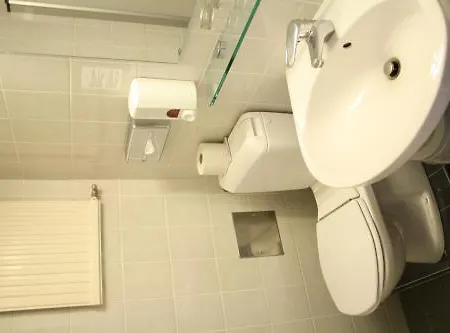 Ekazent Schoenbrunn Hotel 3*