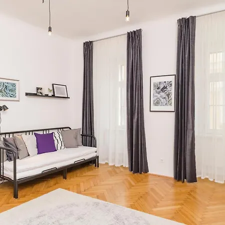 Apartment Judengasse De Luxe By Ichbucheat
